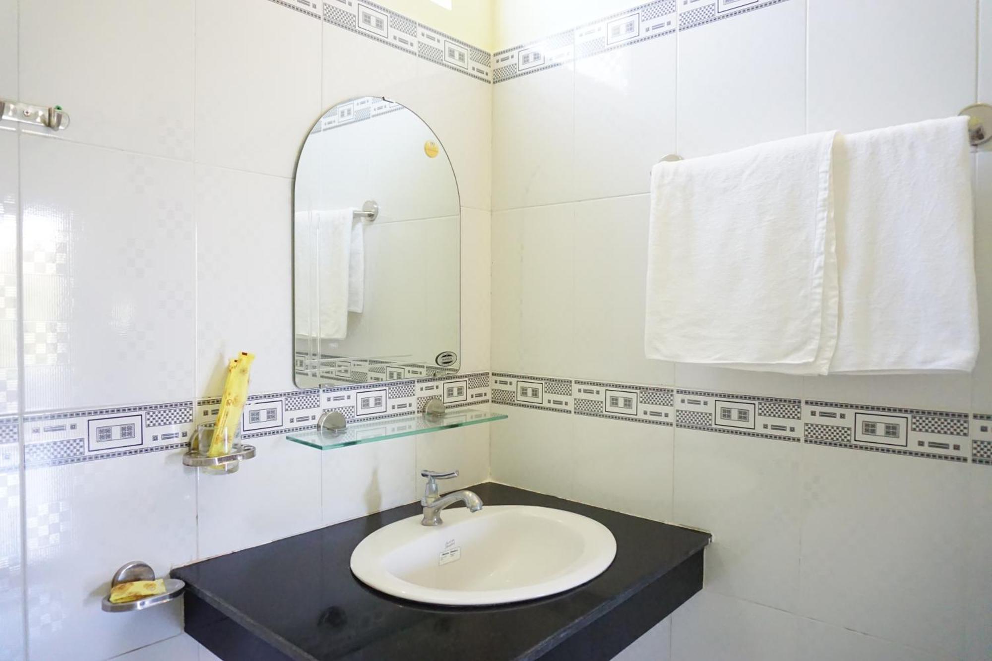 Cat Tien Guesthouse Муйне Номер фото